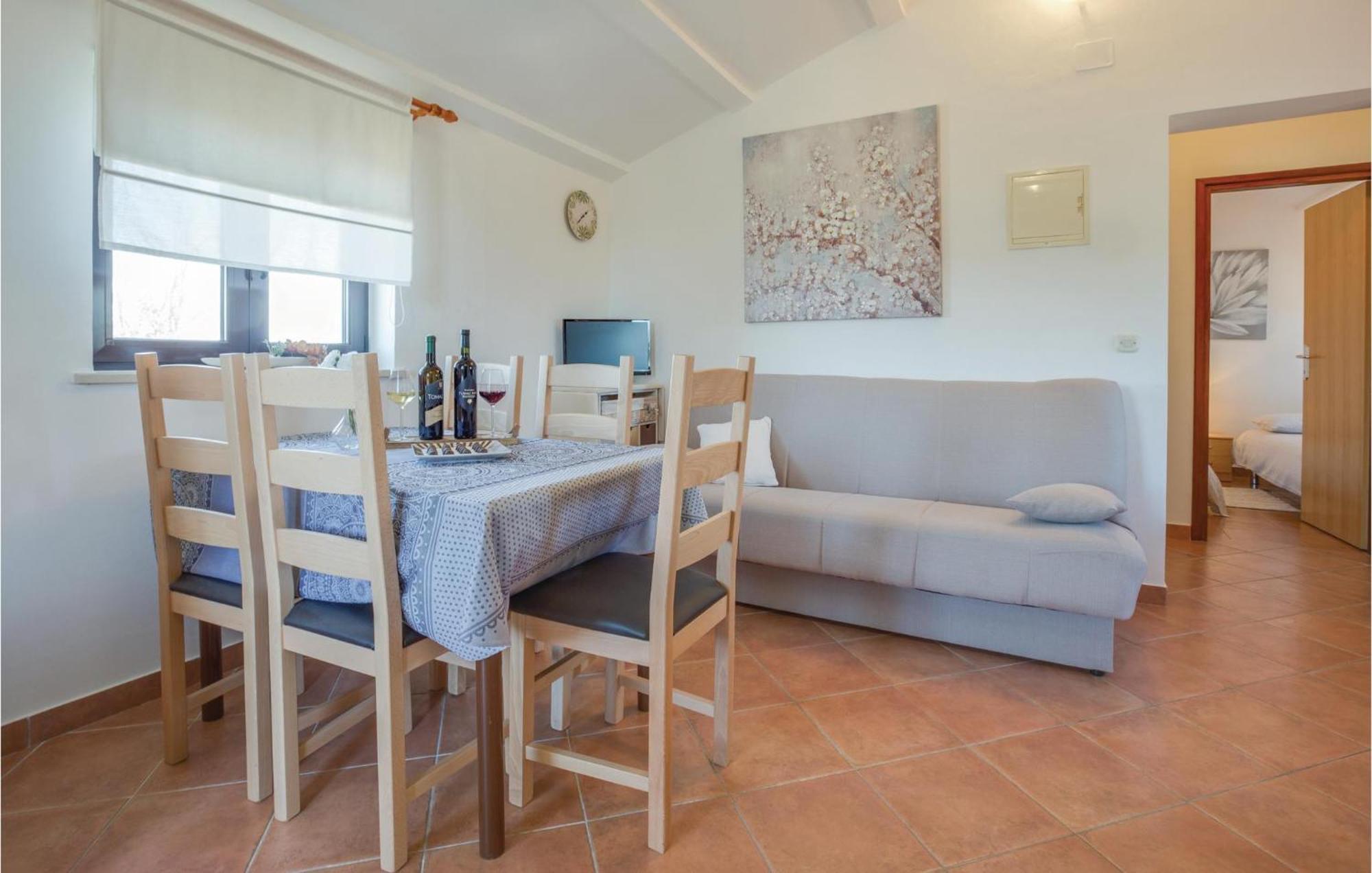 Amazing Apartment In Pazin With Wifi Katun Lindarski Extérieur photo